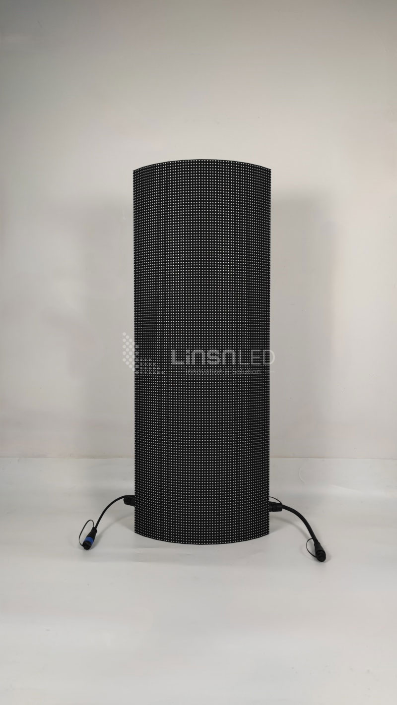EV960 Curved LED Display