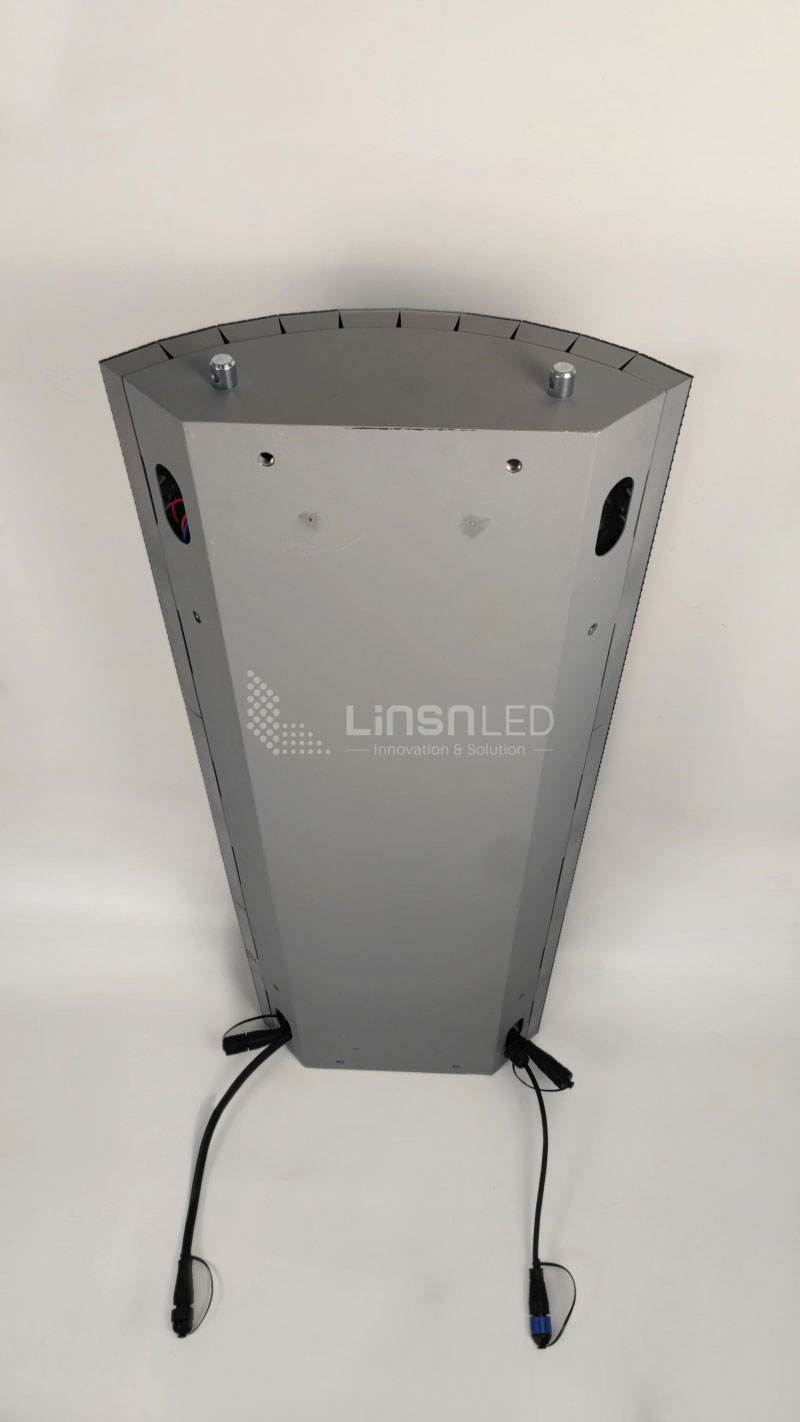 EV960 Curved LED Display