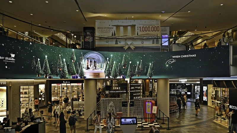 led display retail shop