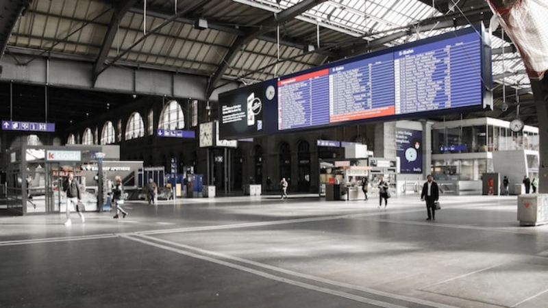 airport flight information led display