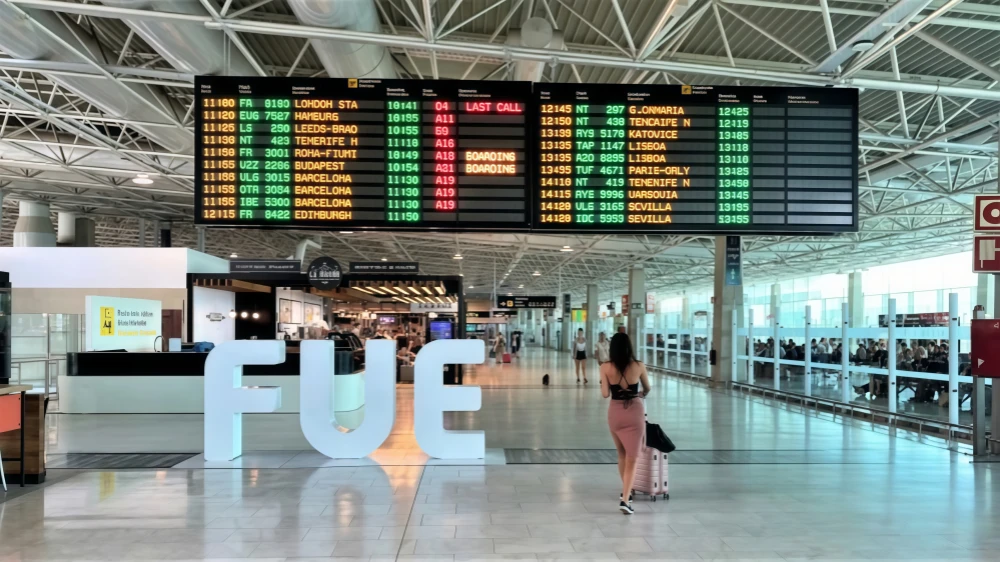 airport led screen