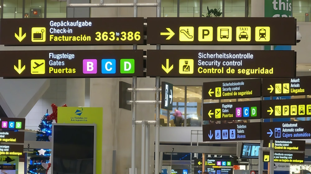 airport led screen