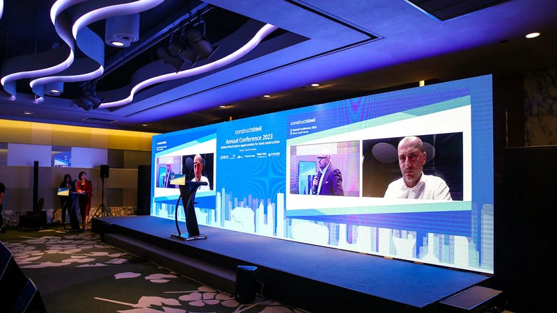 conference-led-screen